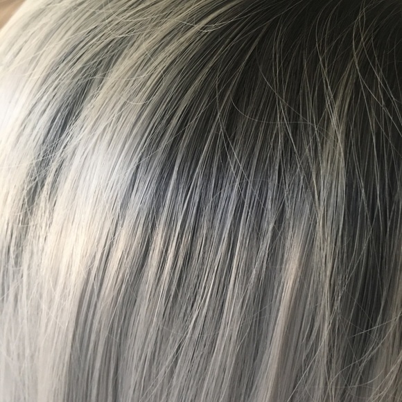 Ombre Black & Silver Bob Lace Front Wig - Picture 14 of 16